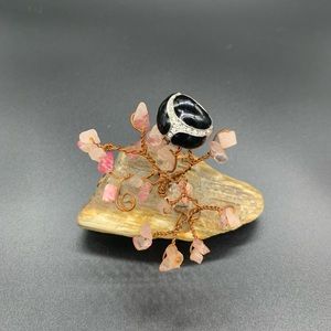 Vintage enamel ring, gorgeous and Luxurious